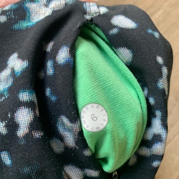 Lululemon reversible shorts - Picture 5 of 7